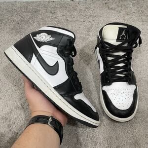 Air Jordan 1 Mid White Black Panda Womens Size 9 Sneakers DV0991-101